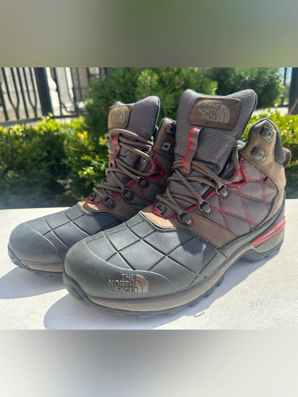 The North Face HydroSeal Primaloft Snowsquall Waterproof Hiking Winter Boots- 11 - Picture 1 of 6